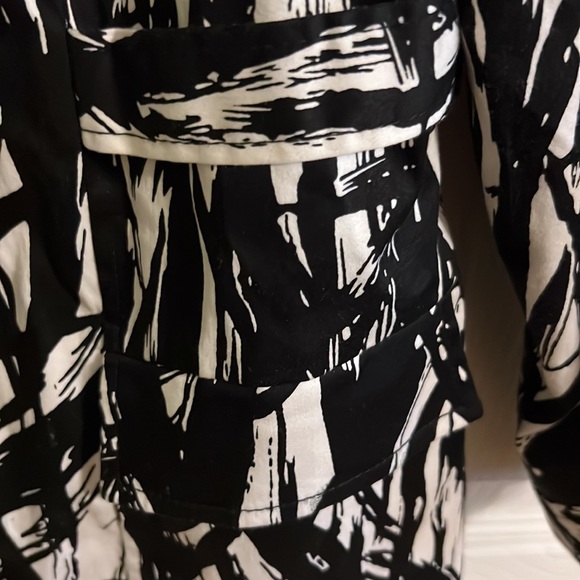 e-col-o-gie fully lined jacket for women. Size L ( buttons are loose) - Picture 2 of 7